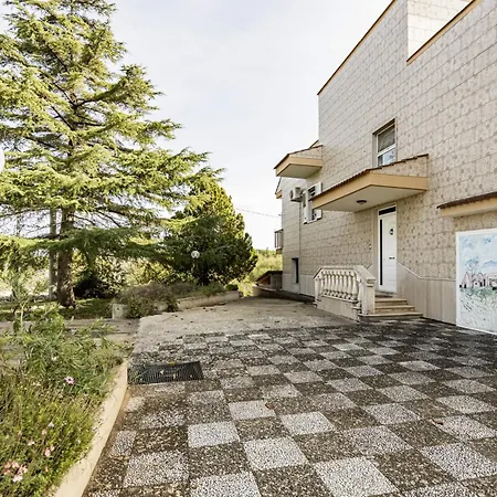 Liscio By Rentbeat Apartment
